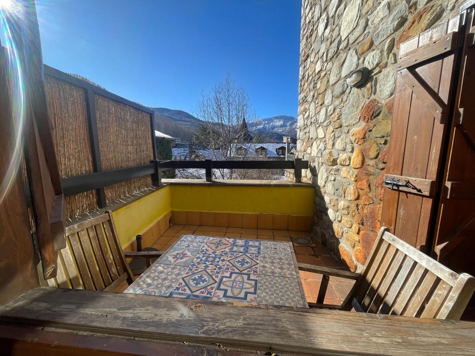 A01 - - Villmor Apartment Anciles